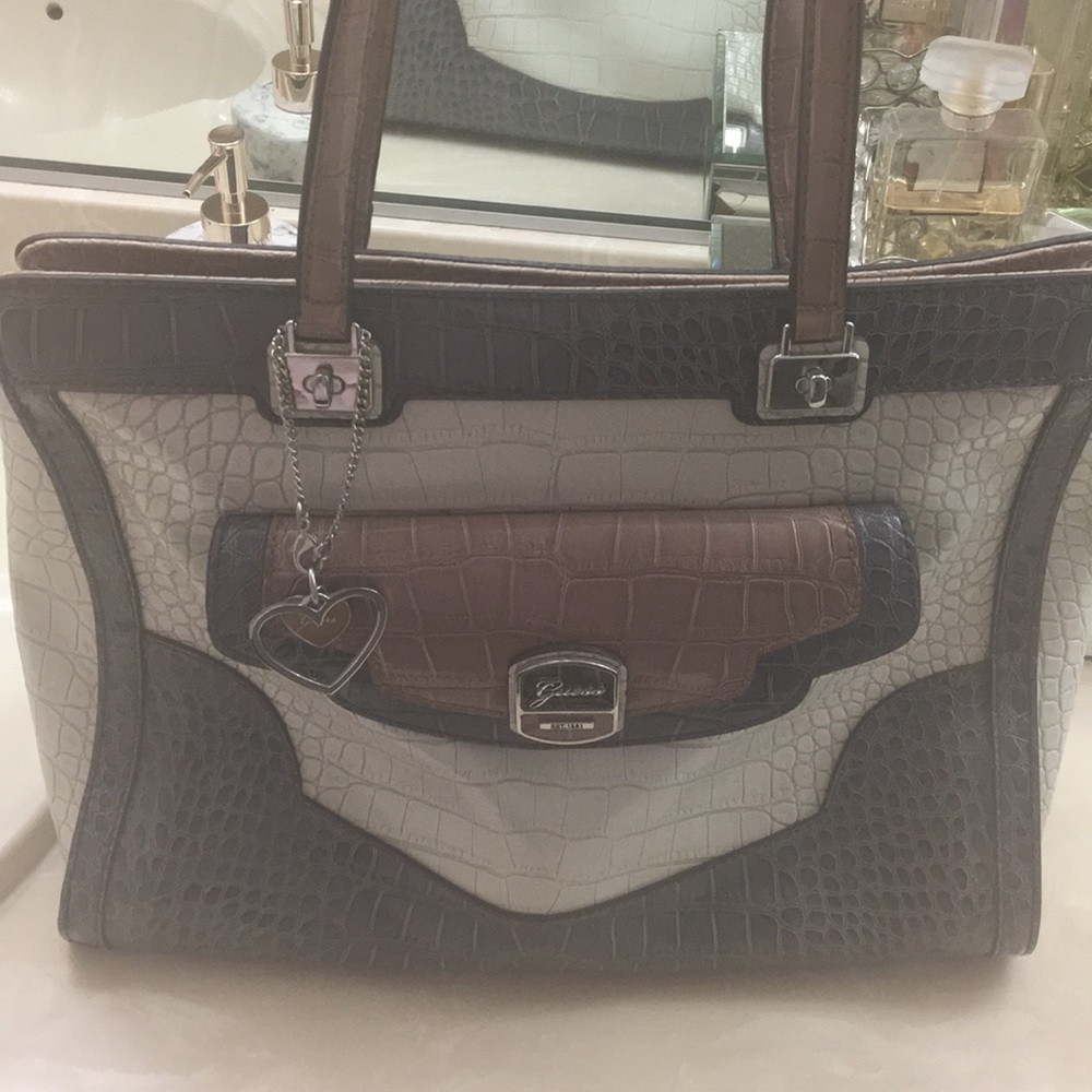 Guess purse